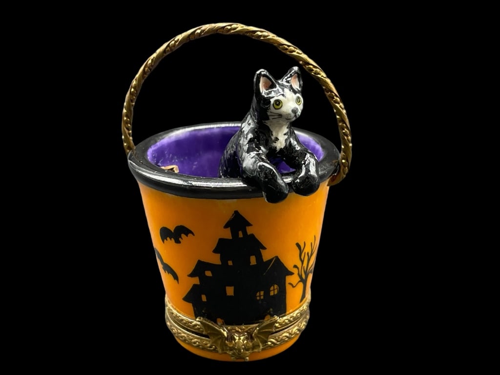LIMOGE HALLOWEEN SIGNED HALLOWEEN TRINKET PAIL (1 of 6)