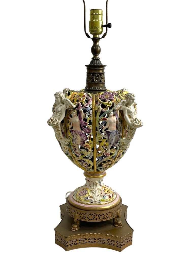 VINTAGE ITALIAN CAPODIMONTE ANGELS TABLE LAMP 20" (1 of 10)