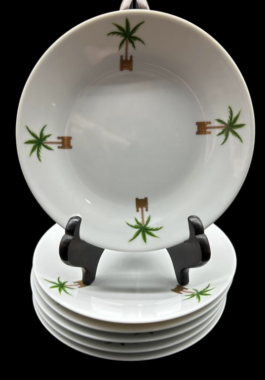 PHILIPPE DESHOULIERES MALDIVES PLATE SET (6): PHILIPPE DESHOULIERES MALDIVES PLATES SET of 6 6" DIAMETER VERY GOOD PREOWNED CONDITION KK 9/11 #28