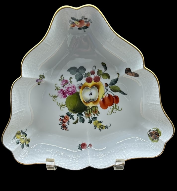 VINTAGE HEREND FRUITS & FLOWERS SERVING DISH (1 of 4)