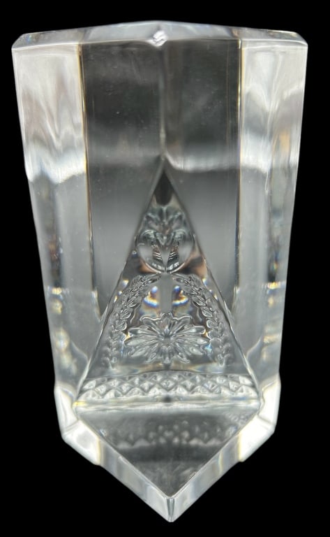 WATERFORD CRYSTAL TIMES SQUARE PAPERWEIGHT: WATERFORD CRYSTAL TIMES SQUARE PAPERWEIGH 2001, HOPE FOR ABUNDANCE 5" H x 2" W APPROX VERY GOOD PREOWNED CONDITION KK 9/11 #28