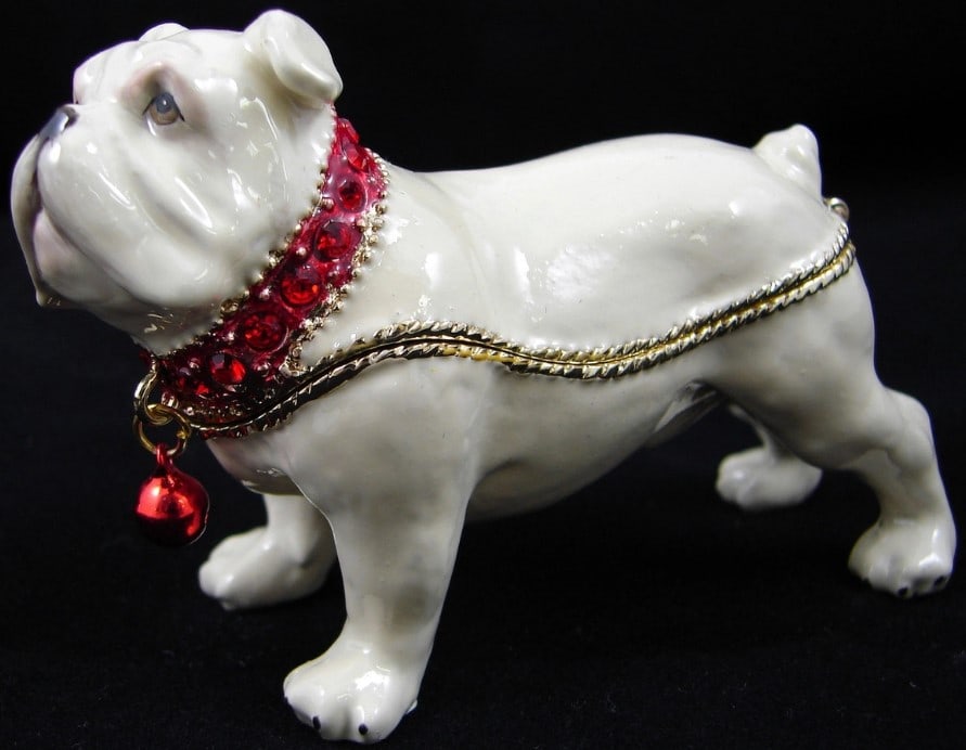 JAY STONGWATER STYLE JEWELED BULL DOG TRINKET BOX: JAY STONGWATER STYLE JEWELED BULL DOG TRINKET BOX -SIZE 3.5" -NEW IN BOX. Please note that due to limited storage space, all items must be picked up within 14 days of the auction's conclusion or they 