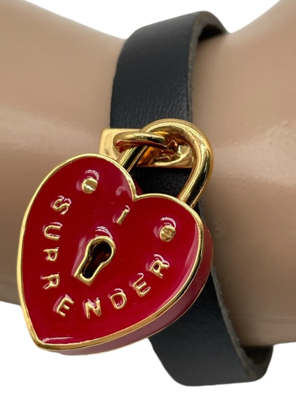 NEW ME & ZENA LEATHER HEART CHARM BRACELET $58 (1 of 5)