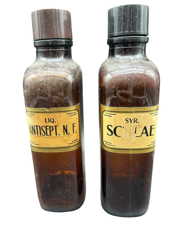 PAIR OF AMBER VINTAGE PHARMACY BOTTLES (1 of 7)