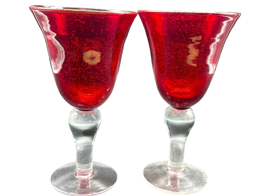 PAIR OF RED GLASS WINE GOBLETS HEIGHT: 8": PAIR OF RED GLASS WINE GOBLETS HEIGHT: 8" VERY GOOD PRE-OWNED SIZE: 8" HEIGHT DM92024
