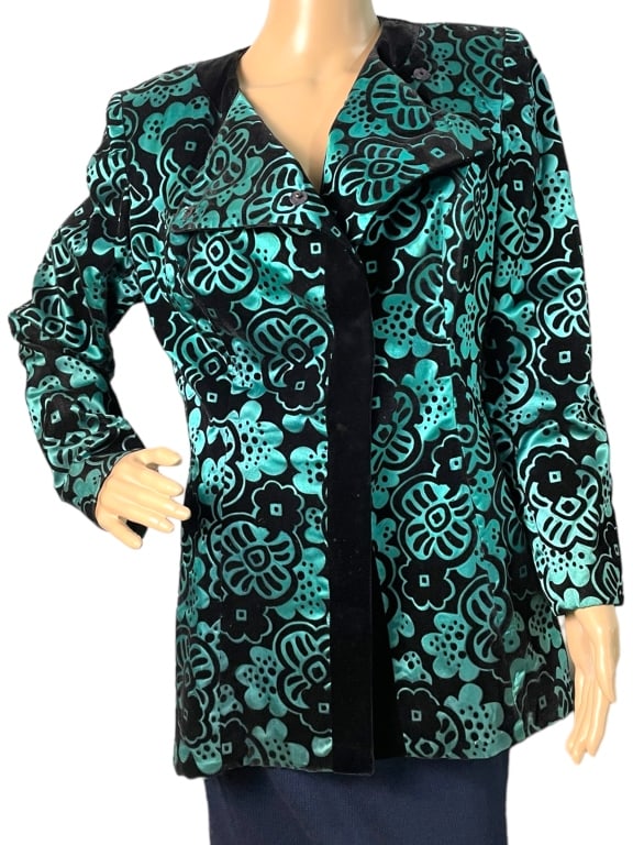 MIRA COULTIER TURQUOISE AND NAVY BLAZER SIZE LARGE: MIRA COULTIER TURQUOISE AND NAVY BLAZER SIZE LARGE VERY GOOD PRE-OWNED SIZE LARGE DM92024