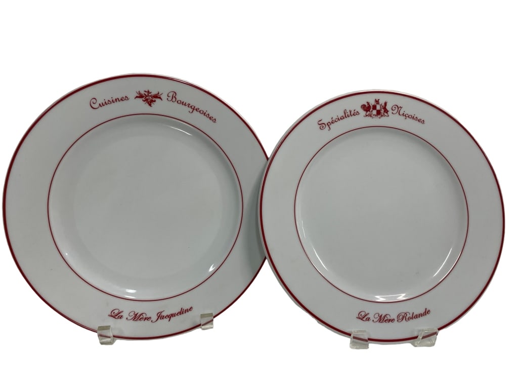KISS THAT FROG FRENCH BISTRO QUISINE DINNER PLATES: KISS THAT FROG FRENCH BISTRO QUISINE DINNER PLATES 10" VERY GOOD PRE-OWNED SIZE: 10" DIAMETER DM92024