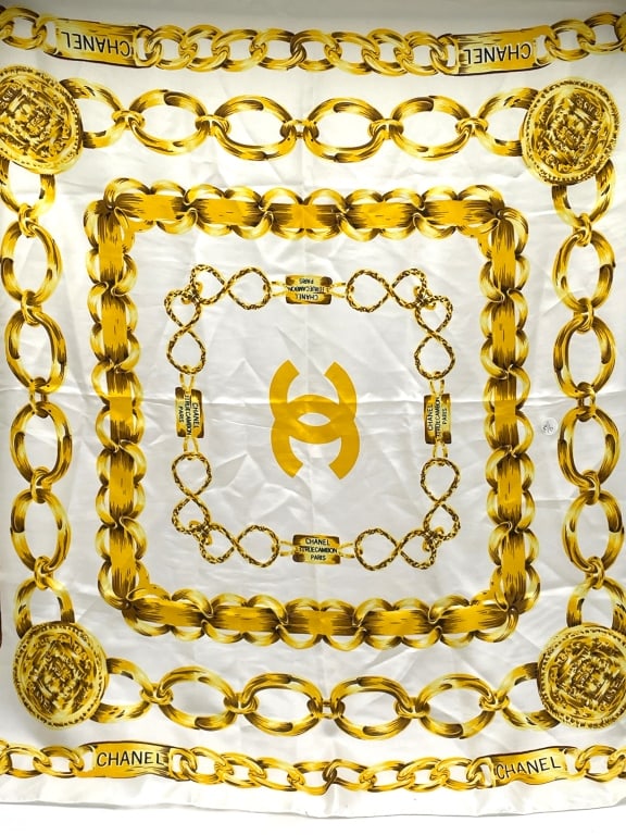 CHANEL LOGO SILK SCARF MADE IN FRANCE 35" X 35" (1 of 4)