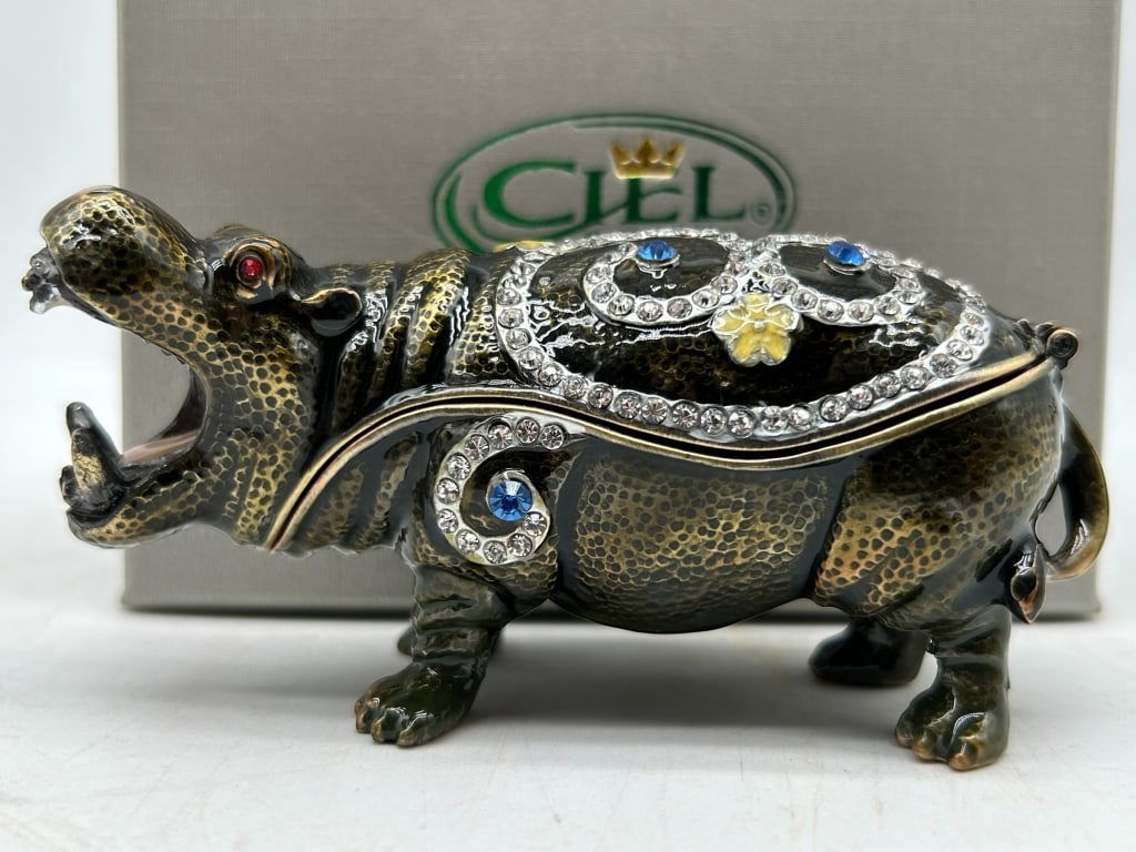 JAY STRONGWATER STYLE HIPPOTAMUS TRINKET BOX: JAY STRONGWATER STYLE HIPPOTAMUS TRINKET BOX -NEW IN BOX -Hippotamus Trinket Box. Hand Made with Enamel & Swarovski Crystals. The Hippo trinket box is a unique design. Hand-made by an artist using Swa