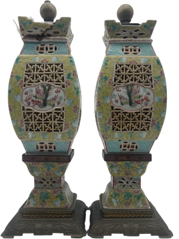 CHINESE PORCELAIN PAIR OF LAMPS 16'' (1 of 5)