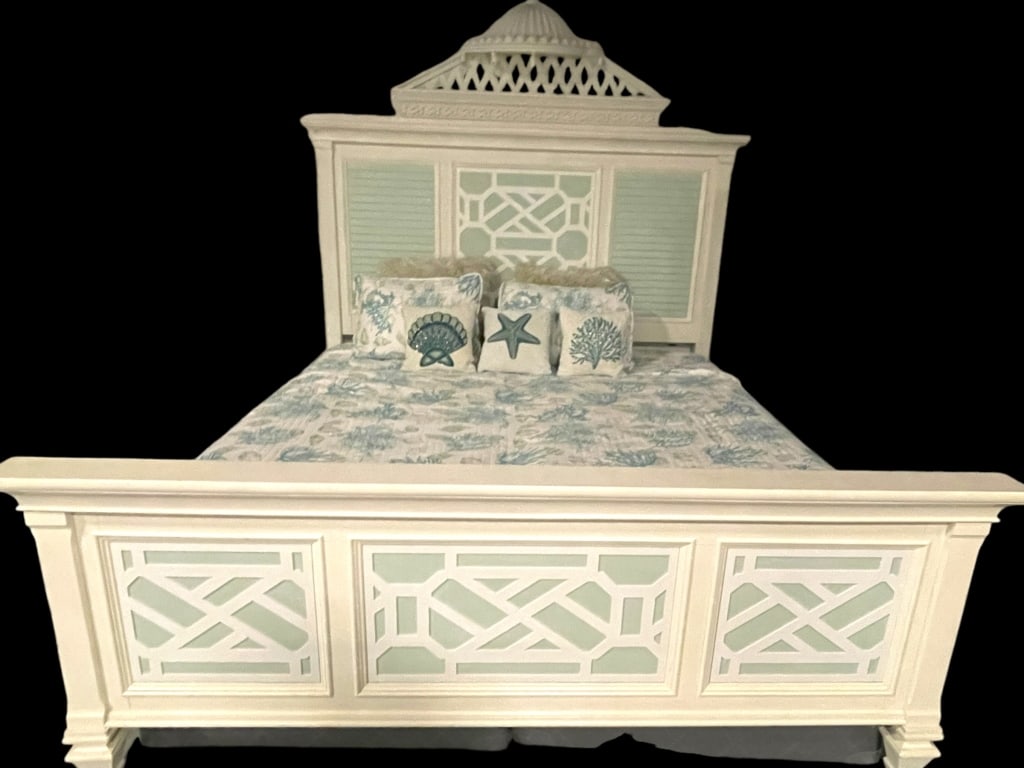 KING SIZE PAGODA BED: KING SIZE PAGODA BED -GOOD PRE OWNED CONDITION, MINOR WEAR -DP91124