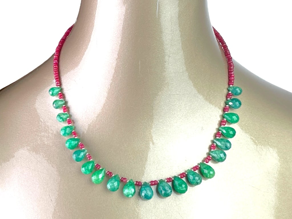 145CTS RUBY NECKLACE WITH EMERALD DROPS, 925 (1 of 4)