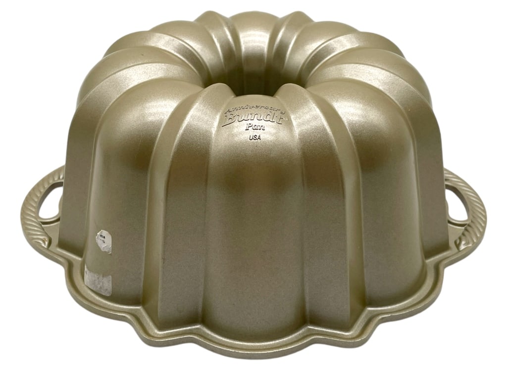 NEW! WILLIAMS SONOMA ANNIVERSARY BUNDT PAN (1 of 4)