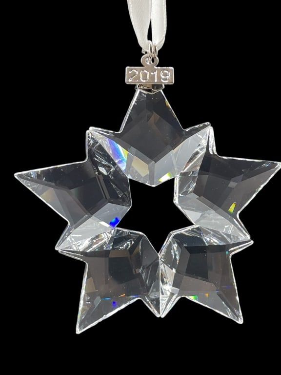 NEW! SWAROVSKI ANNUAL ED 2019 SNOWFLAKE ORNAMENT: NEW! SWAROVSKI ANNUAL ED 2019 SNOWFLAKE ORNAMENT -NEW CONDITION, NIB -JA 102124 FRONT