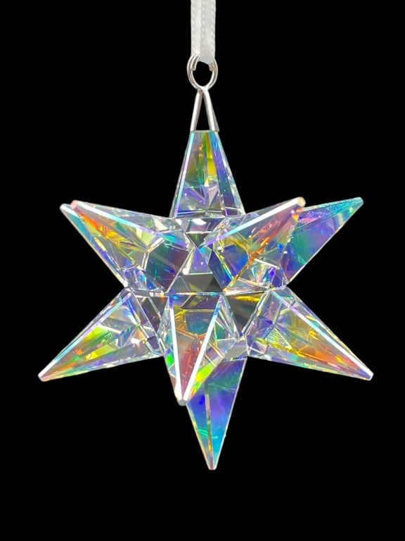 NEW! SWAROVSKI CRYSTAL STAR ORNAMENT: NEW! SWAROVSKI CRYSTAL STAR ORNAMENT -NEW CONDITION, NIB -JA 102124 FRONT