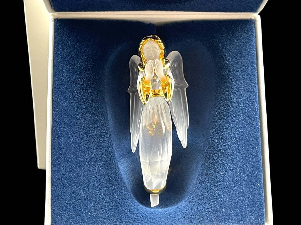 NIB SWAROVSKI CRYSTAL ANGEL ORNAMENT (1 of 4)