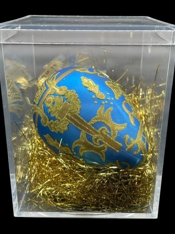 ALAN B.SILVERSTONE HOLIDAY COLLECTION EGG ORNAMENT: ALAN B.SILVERSTONE HOLIDAY COLLECTION EGG ORNAMENT -NEW WITH BOX -SIZE 4.5" APPROX -DP111124RL