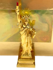 NIB ESTEE LAUDER COMPACT PERFUME STATUE OF LIBERTY
