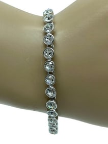 SWAROVSKI CRYSTAL TENNIS BRACELET 7"