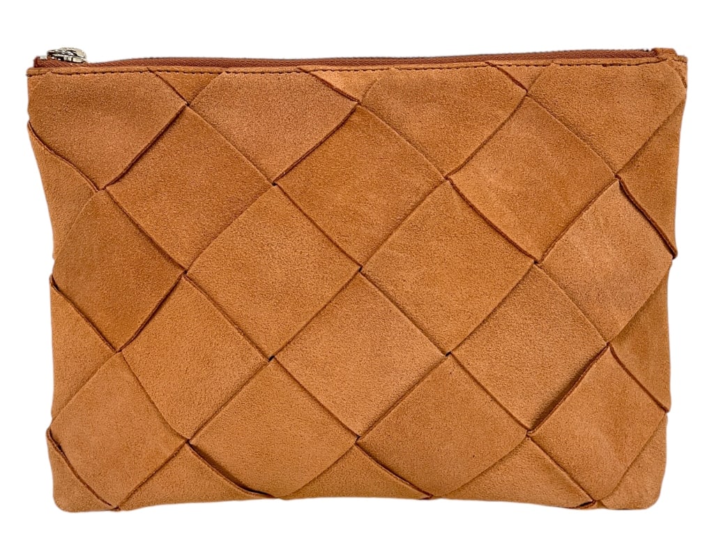 LOEFFLER RANDALL CLUTCH PURSE: LOEFFLER RANDALL CLUTCH PURSE -VERY GOOD PRE OWNED CONDITION -DUSTBAG -11" X 8" -JA 111424 ***Please note that due to limited storage space, all items must be picked up within 14 days of the auction's