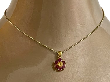 18K GOLD PENDANT ON W JEWELS ON 18K CHAIN 15"