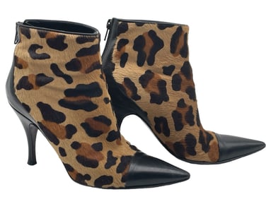 VIA SPAGA ANIMAL PRINT FAUX FUR LEATHER BOOTIE 5.5