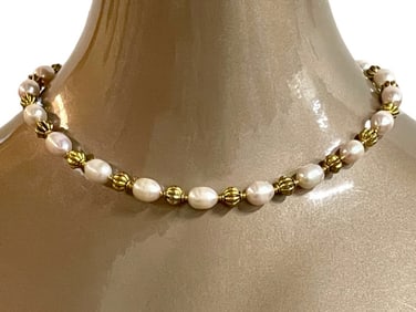 PEARL AND GOLD NECKLACE 17.5"