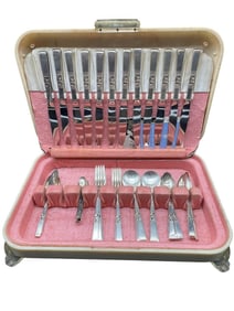 58PC  MID MOD COMMUNITY FLATWARE SET W ACRYLIC BOX