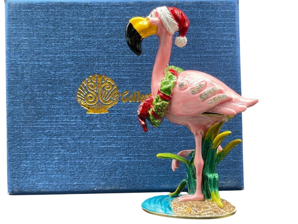 STRONGWATER STYLE XMAS FLAMINGO TRINKET BOX NWB: STRONGWATER STYLE CHRISTMAS FLAMINGO TRINKET BOX NWB -3" APPROX -NEW WITH BOX -DP12224