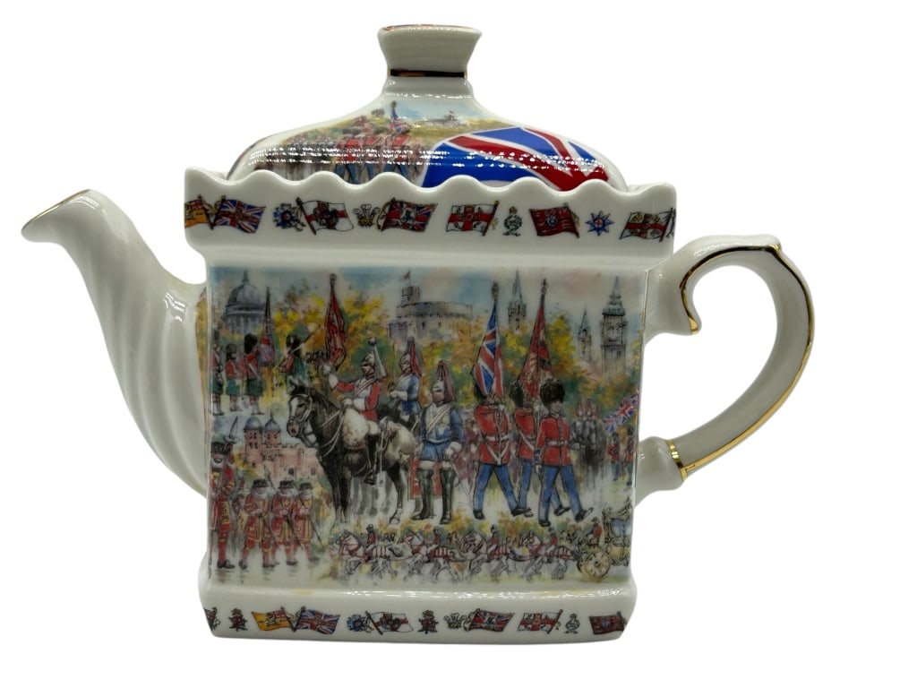 JAMES SADLER VINTAGE COFFEE POT (1 of 4)