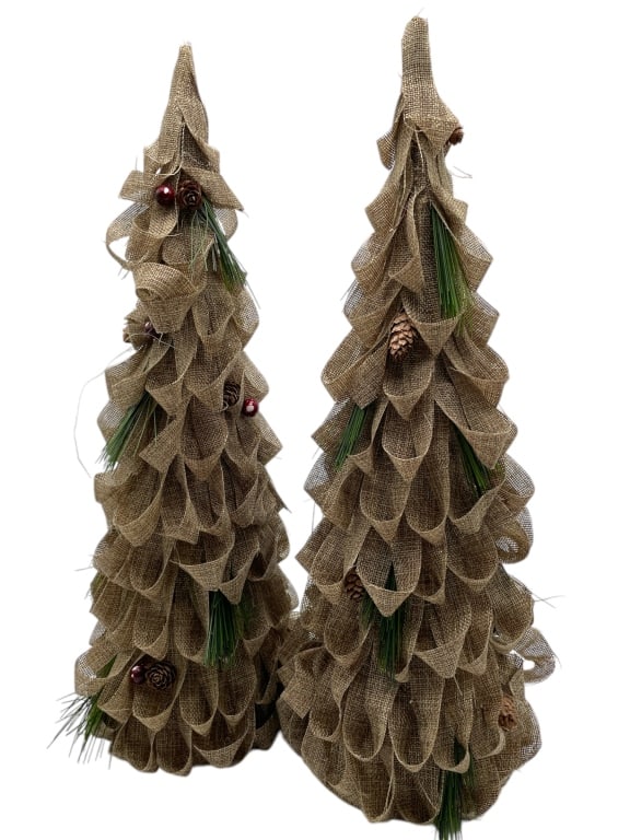 NEW WITH TAGS TWO CHALET BERRY TREES 18" TALL: NEW WITH TAGS TWO CHALET BERRY TREES 18" TALL -NEW WITH TAGS -APPROX 18" X 6.5" -INCLUDES TWO TREES -JA 112624 ***Please note that due to limited storage space, all items must be picked up within 14 d