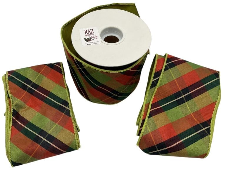 FESTIVE RED AND GREEN HOLIDAY RIBBON 3 BUNCHES (1 of 3)