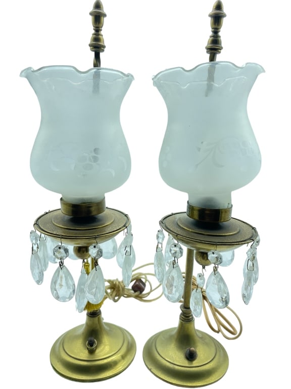 PAIR VINTAGE LAMPS WITH CRYSTAL PRISMS (1 of 5)