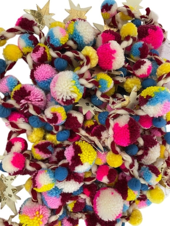 3 ANTHROPOLOGIE FELT POM POM GARLAND 15.5 FT (1 of 7)