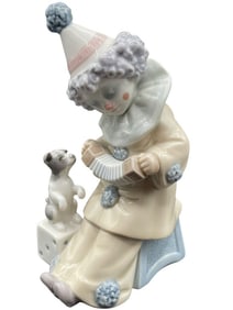 LLADRO "PIERROT W/ CONCERTINA" FIGURINE #5279