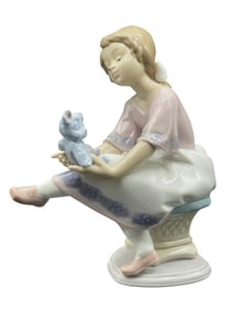 LLADRO 7620 PORCELAIN BEST FRIEND FIGURINE 6.5"