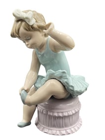 LLADRO 5106 BALLET GIRL PORCELAIN FIGURINE 6"