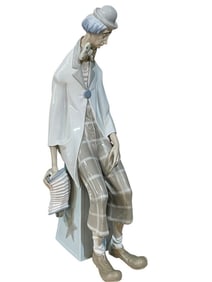 LLADRO CLOWN WITH CONCERTINA PORCELAIN FIGURE 18"