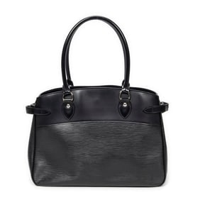 LOUIS VUITTON PASSY GM BLACK SHOULDER BAG