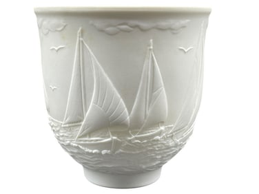 LLADRO COLLECTOR'S SOCIETY SAILING THE SEAS VOTIVE