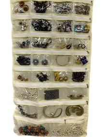 30+ LOTS OF VINTAGE JEWELRY