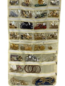 30+ LOTS OF VINTAGE JEWELRY