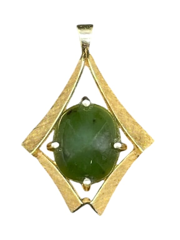 14K GOLD AND JADE PENDANT 2.80G (1 of 4)