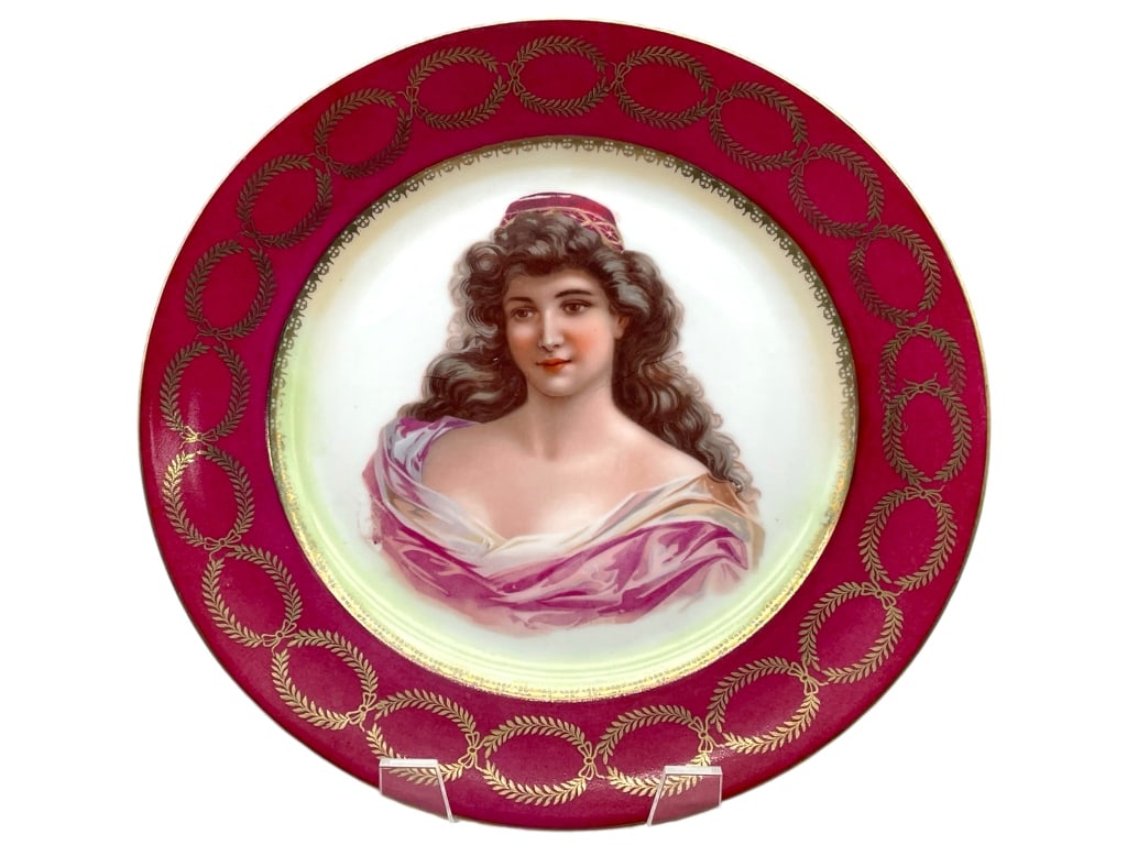 ANTIQUE AUSTRIA PORCELAIN PORTRAIT PLATE 9.5" (1 of 4)