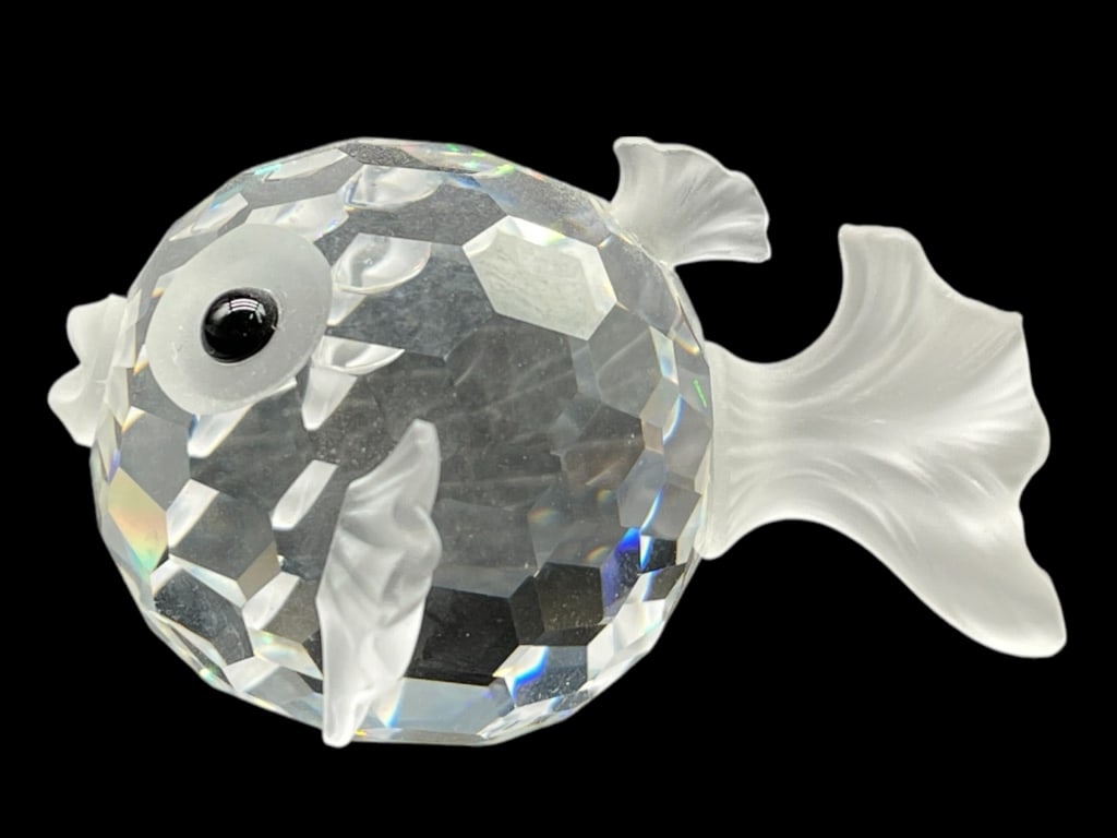 SWAROVSKI CRYSTAL SMALL PUFFER FISH FIGURINE 1" (1 of 8)
