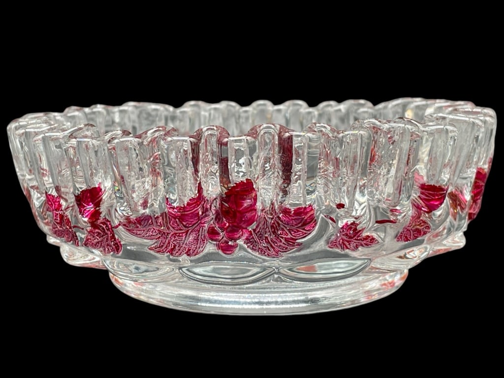 WESTMORELAND PANELED GRAPE LEAVES 6" BOWL (1 of 6)