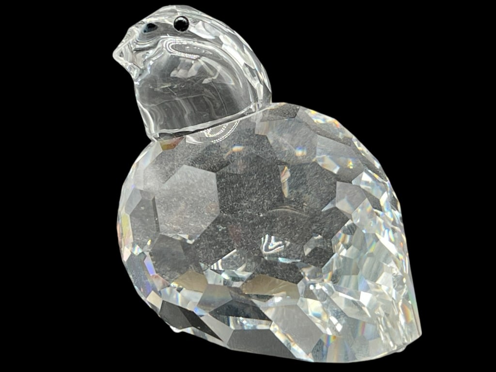 SWAROVSKI CRYSTAL SMALL PARTRIDGE BIRD FIGURINE 2": SWAROVSKI CRYSTAL SMALL PARTRIDGE BIRD FIGURINE 2" -VERY GOOD CONDITION -APPROX 2" X 2" -JA 010225 FRONT ***Please note that due to limited storage space, all items must be picked up within 14 days of