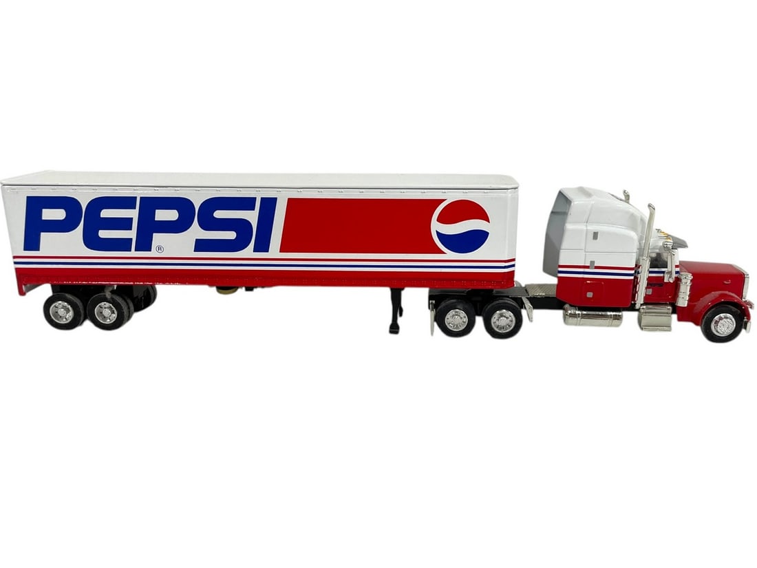 PEPSI CLASSIC PETERBILT SEMI TRUCK BANK MODEL (1 of 7)