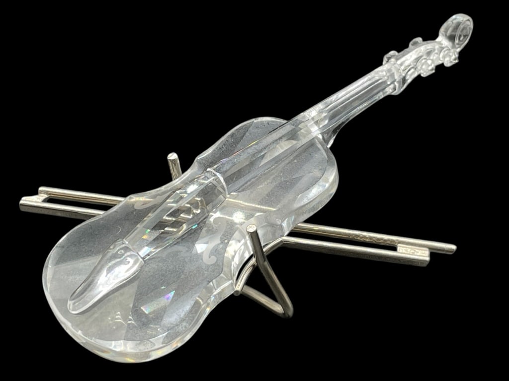 SWAROVSKI CRYSTAL VIOLIN AND BOW FIGURINE 4": SWAROVSKI CRYSTAL VIOLIN AND BOW FIGURINE 4" -VERY GOOD CONDITION -APPROX 4" LONG -JA 010725 FRONT ***Please note that due to limited storage space, all items must be picked up within 14 days of the a