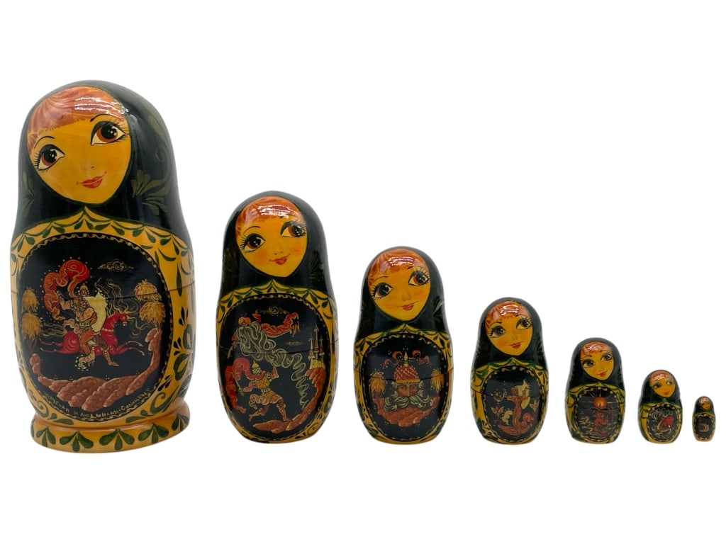 WOODEN RUSSIAN NESTING DOLLS 7 PIECES 8" (1 of 10)
